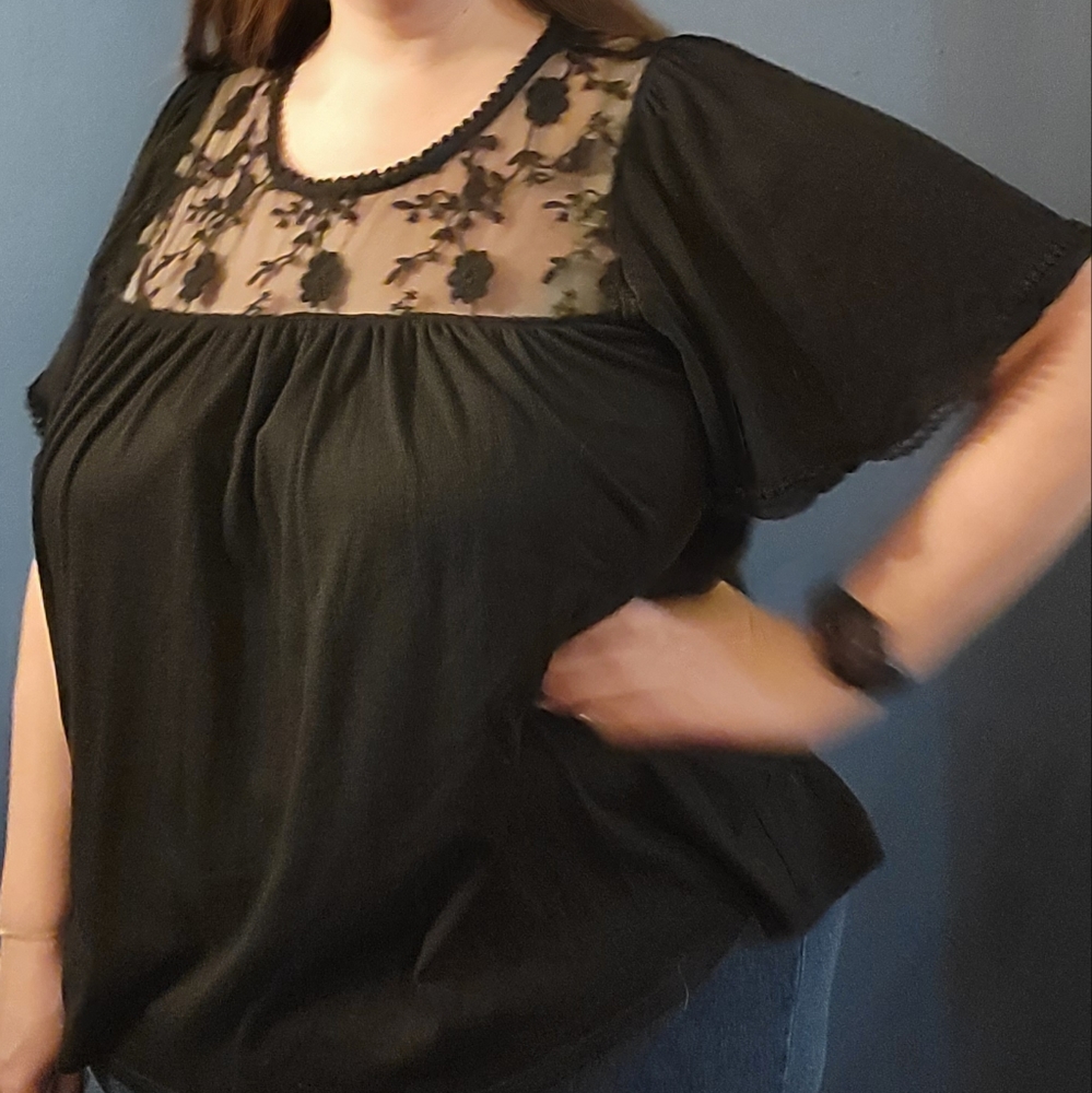3x black lace top.